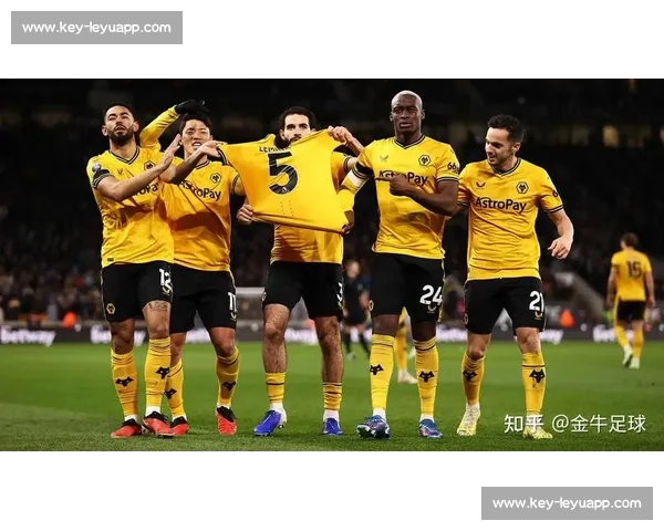 穆萨转会肥皂剧升级：诺丁汉森林中场猎物曝光，狼队虎视眈眈