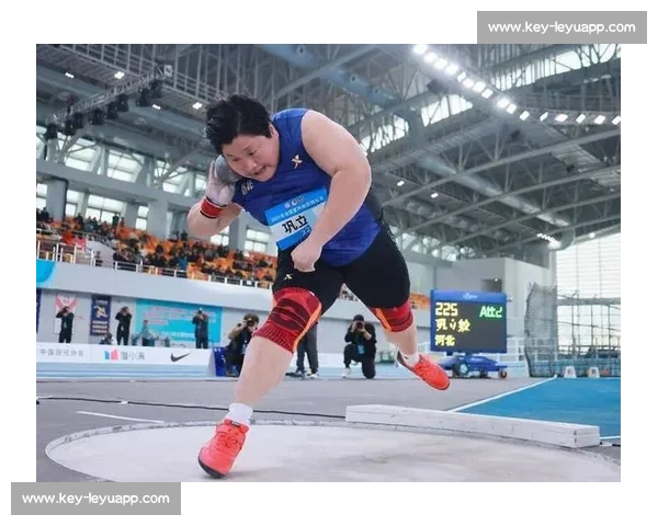 青岛田径赛巩立姣雨中夺金 铅球女皇再展霸气