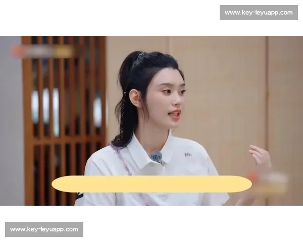 奚梦瑶与婆婆热舞互动超亲密，豪门婆媳关系典范引热议